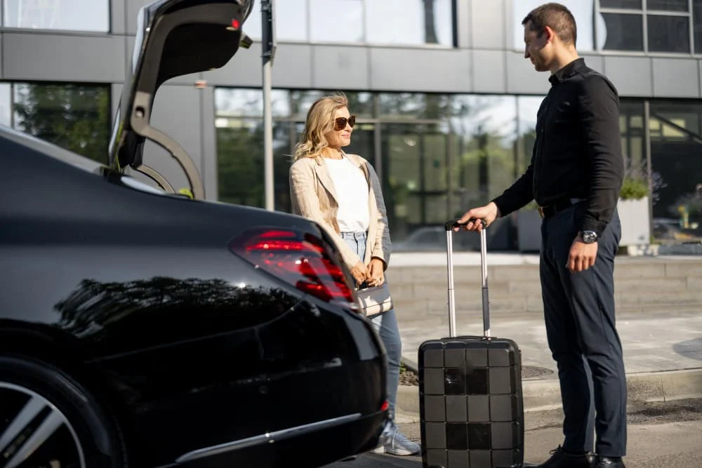 Airport transfer Abu dhabi